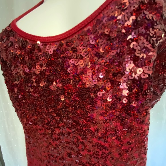 Ruby red sequined tank by Express Large Grande - Picture 3 of 3